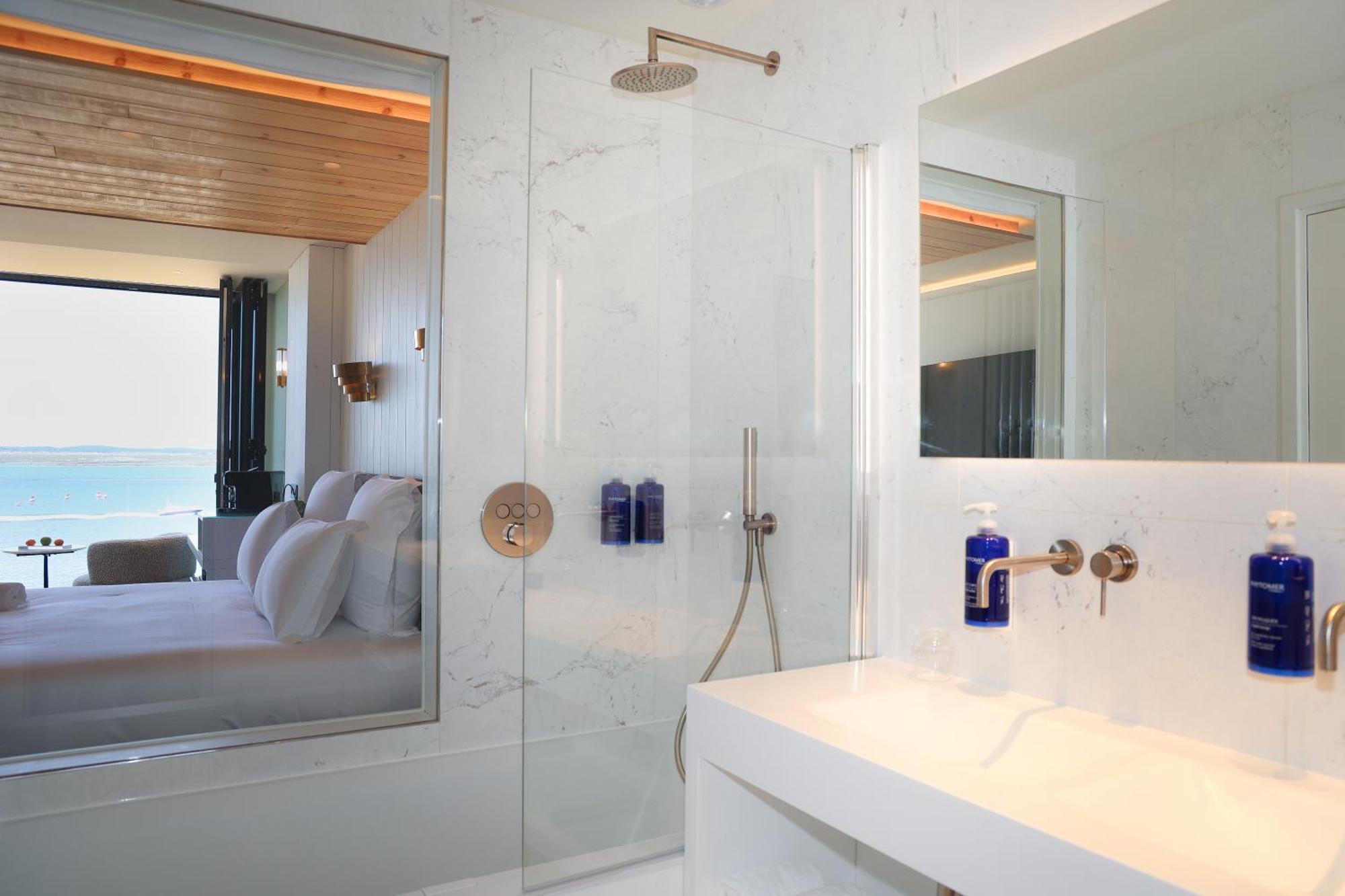 Les Vagues Hotel & Spa 阿卡雄 外观 照片