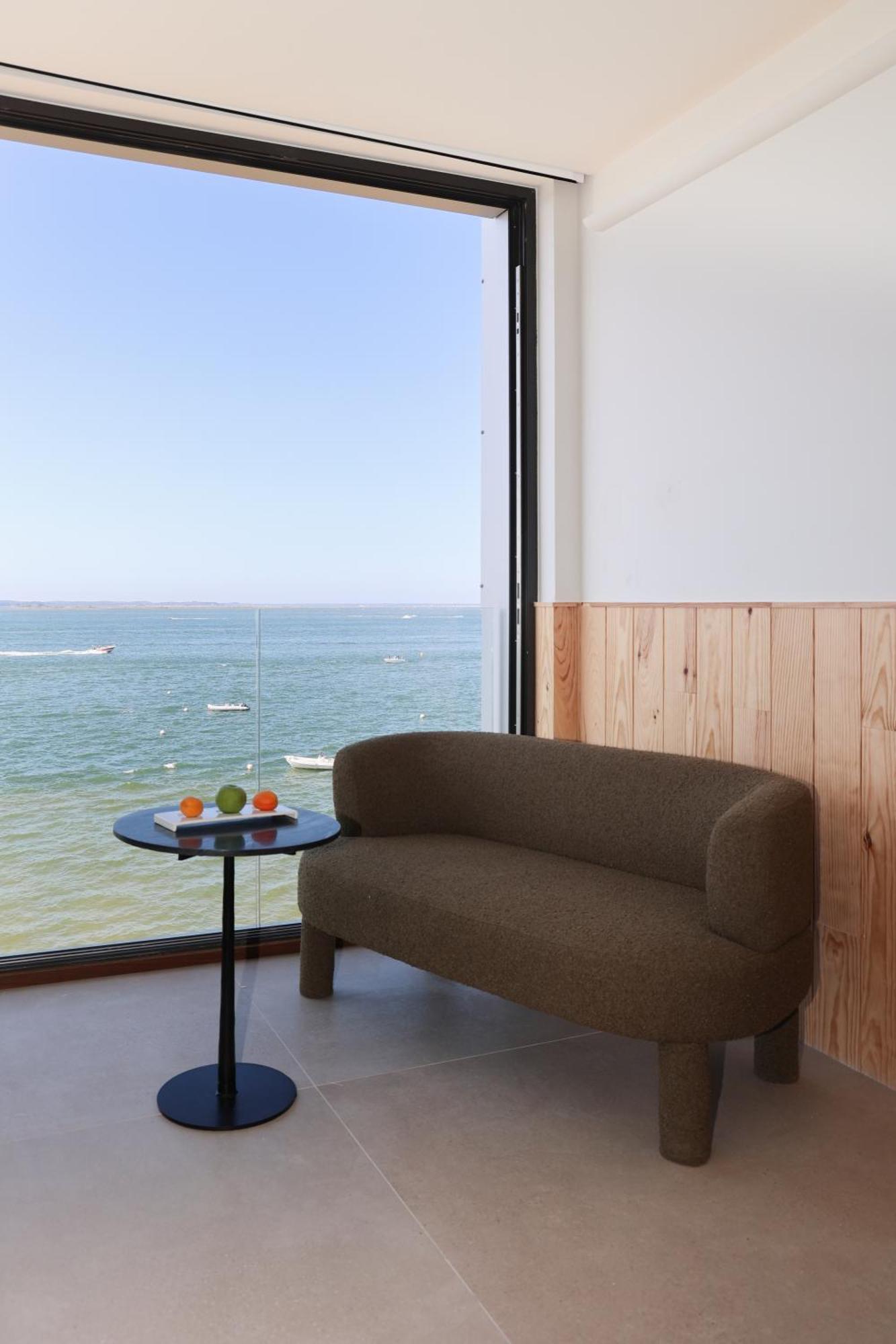 Les Vagues Hotel & Spa 阿卡雄 外观 照片