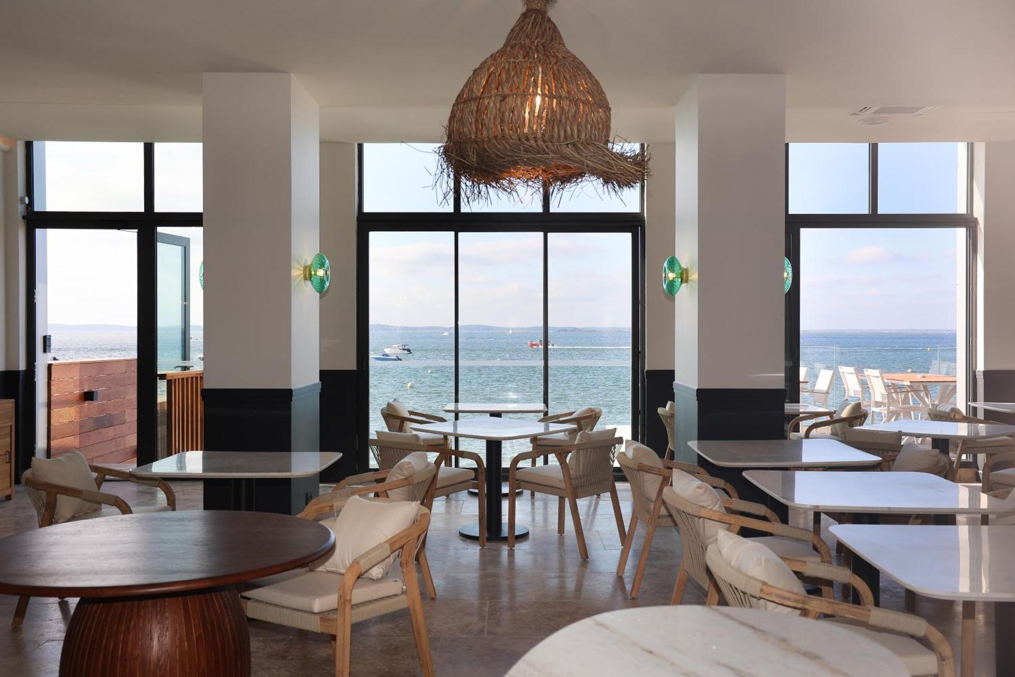 Les Vagues Hotel & Spa 阿卡雄 外观 照片