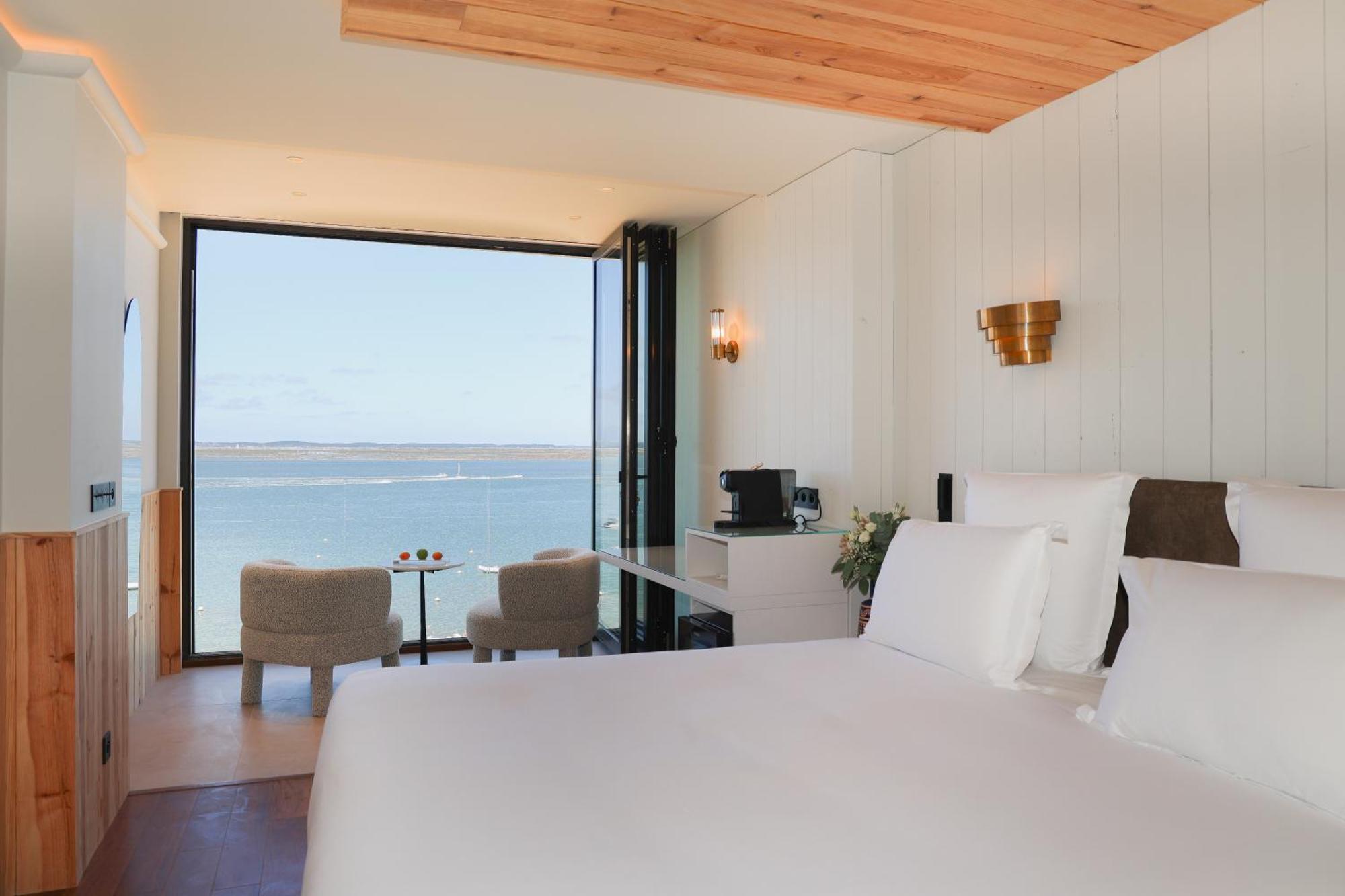 Les Vagues Hotel & Spa 阿卡雄 外观 照片