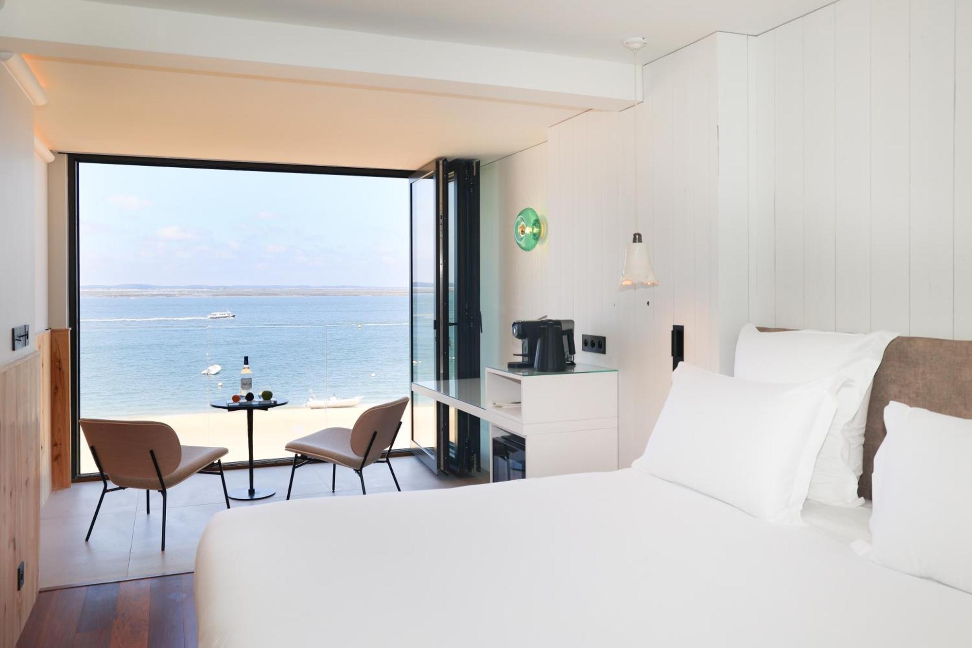 Les Vagues Hotel & Spa 阿卡雄 外观 照片