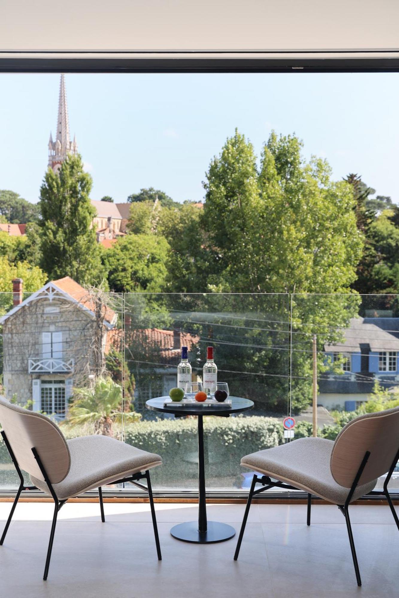 Les Vagues Hotel & Spa 阿卡雄 外观 照片