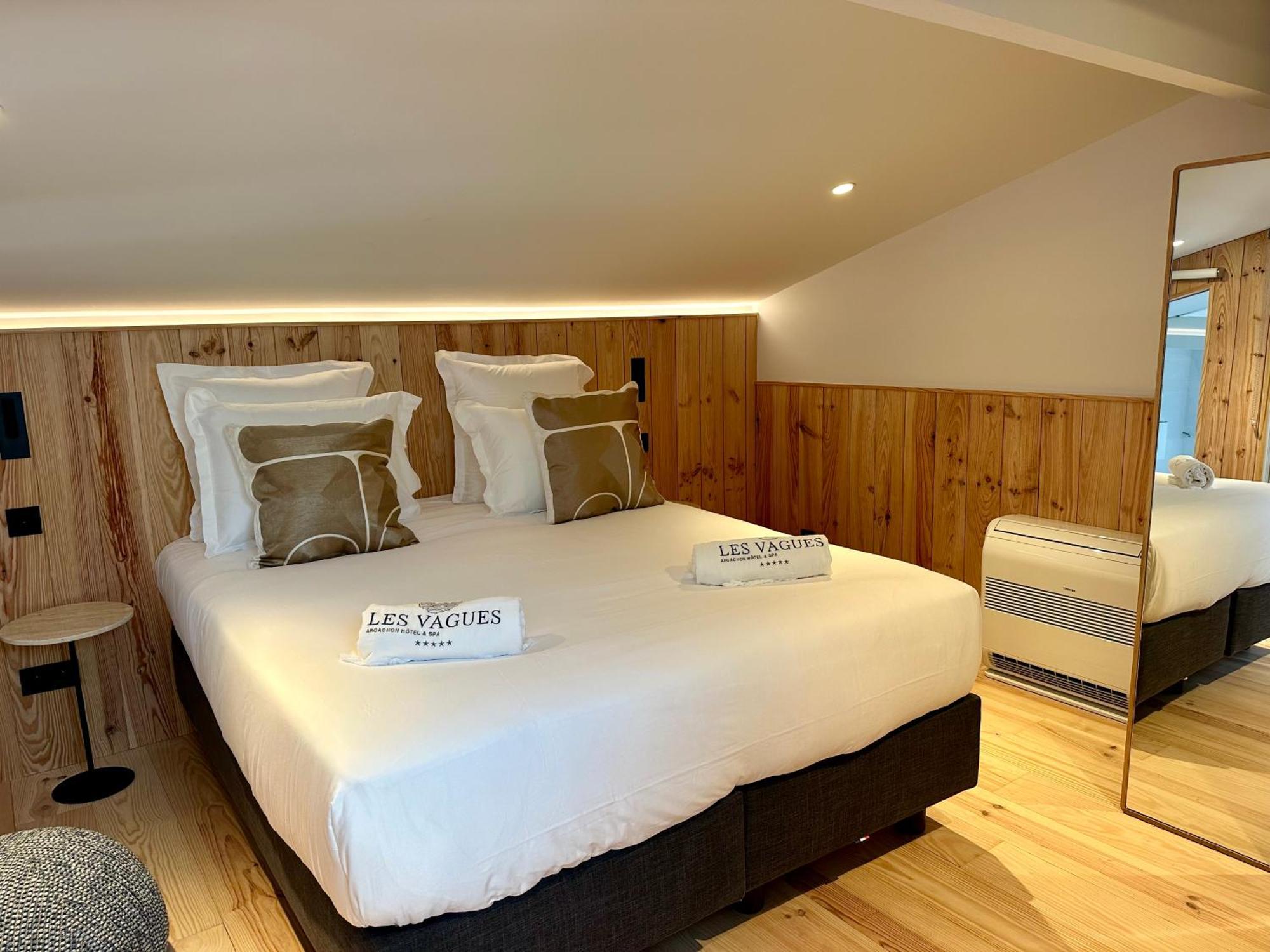 Les Vagues Hotel & Spa 阿卡雄 外观 照片