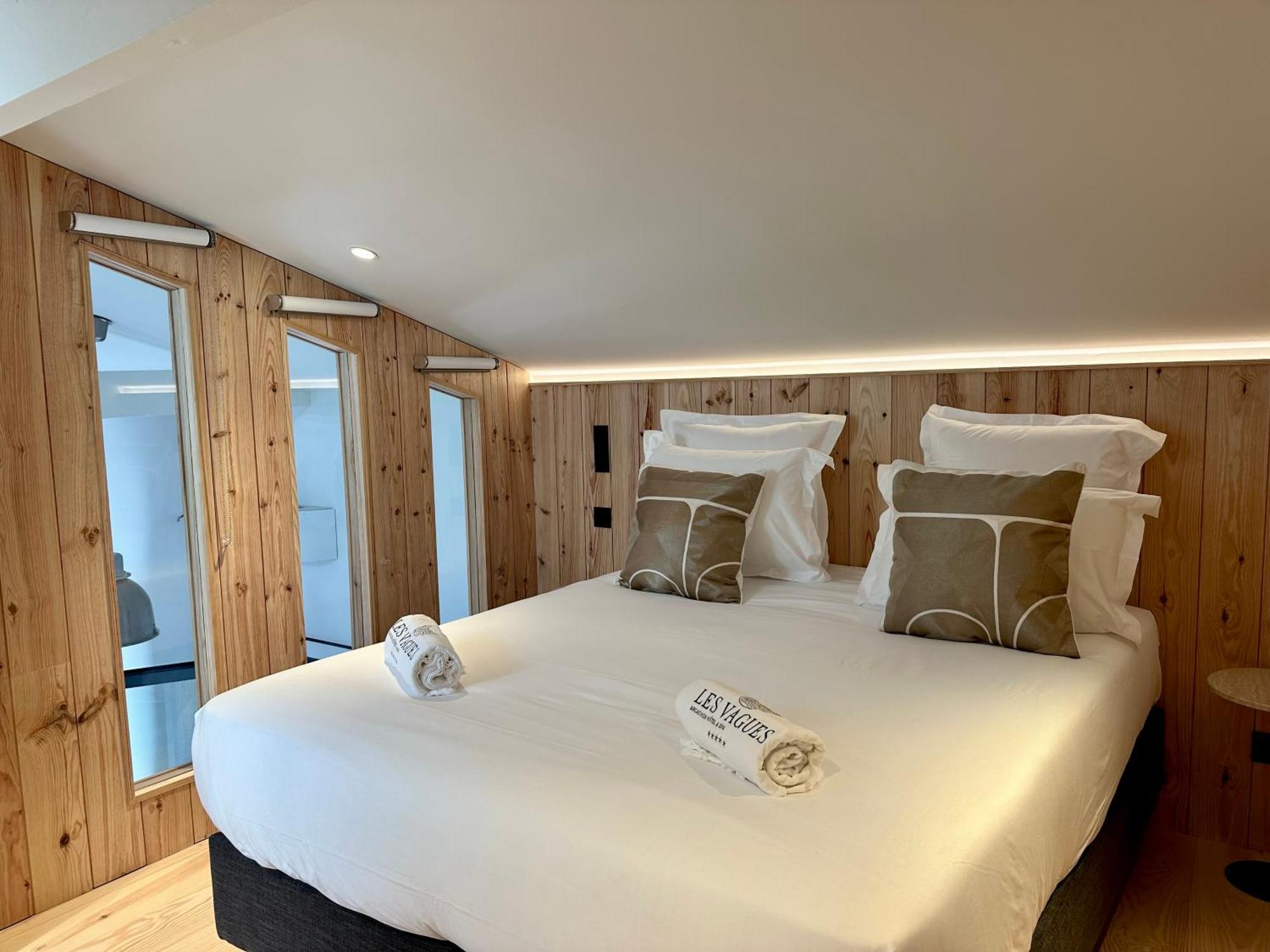 Les Vagues Hotel & Spa 阿卡雄 外观 照片